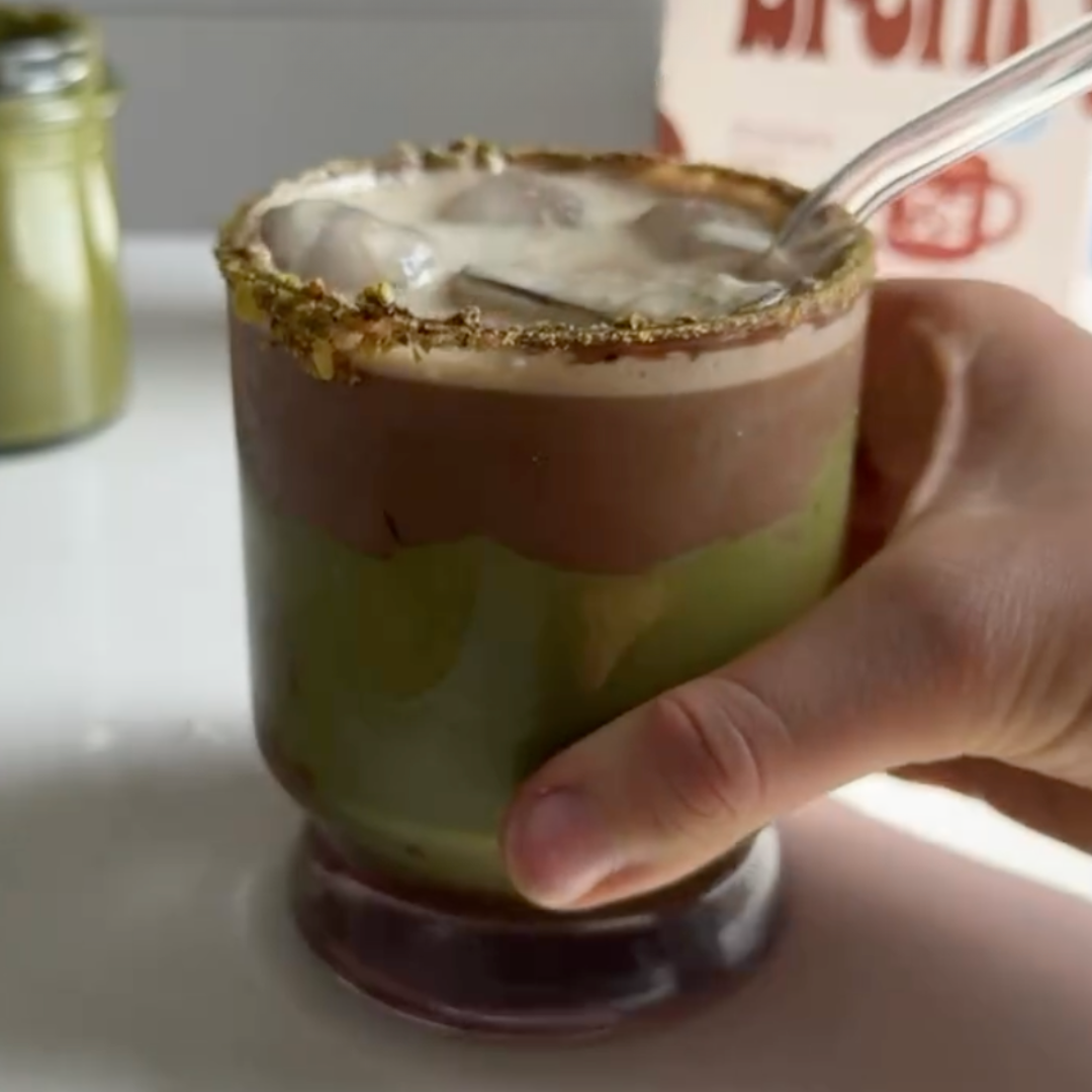 PROTEIN DUBAI HOT CHOCOLATE LATTE Recipe Beck's Broth